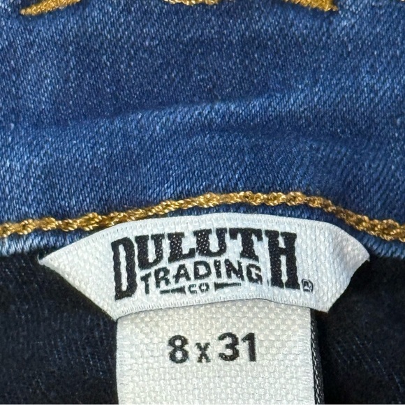 Duluth Trading Co Women's Straight Leg Jeans - Size 8x31 - Picture 2 of 8
